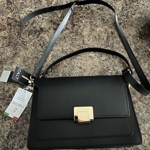 Isadora leather purse